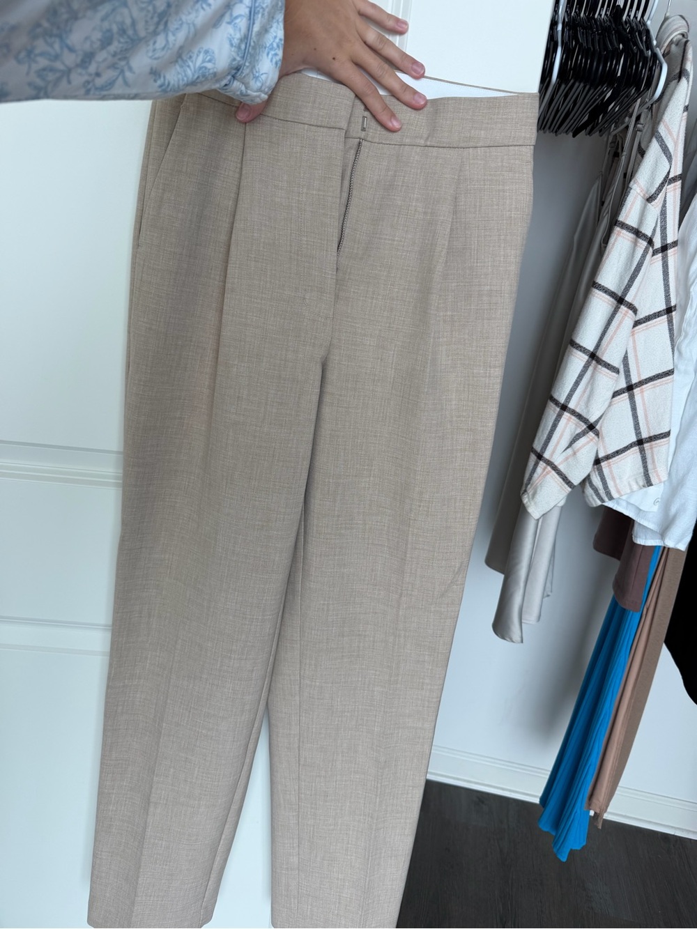 Aritzia High-Rise Straight Leg Pants - Beige